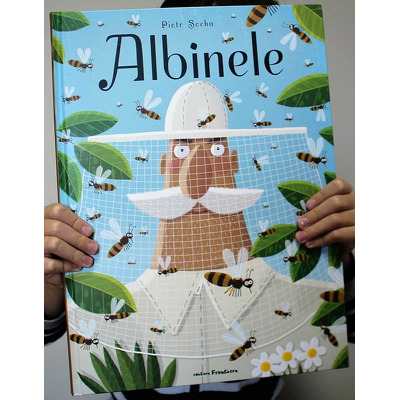 Albinele (carte gigantica)