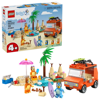 LEGO. Calatoria familiei lui Blue cu masina la plaja