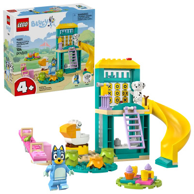 LEGO. Distractie la locul de joaca cu Blue si Chloe