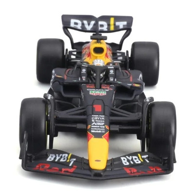 Macheta Oracle Red Bull Racing sofer Verstappen cu casca