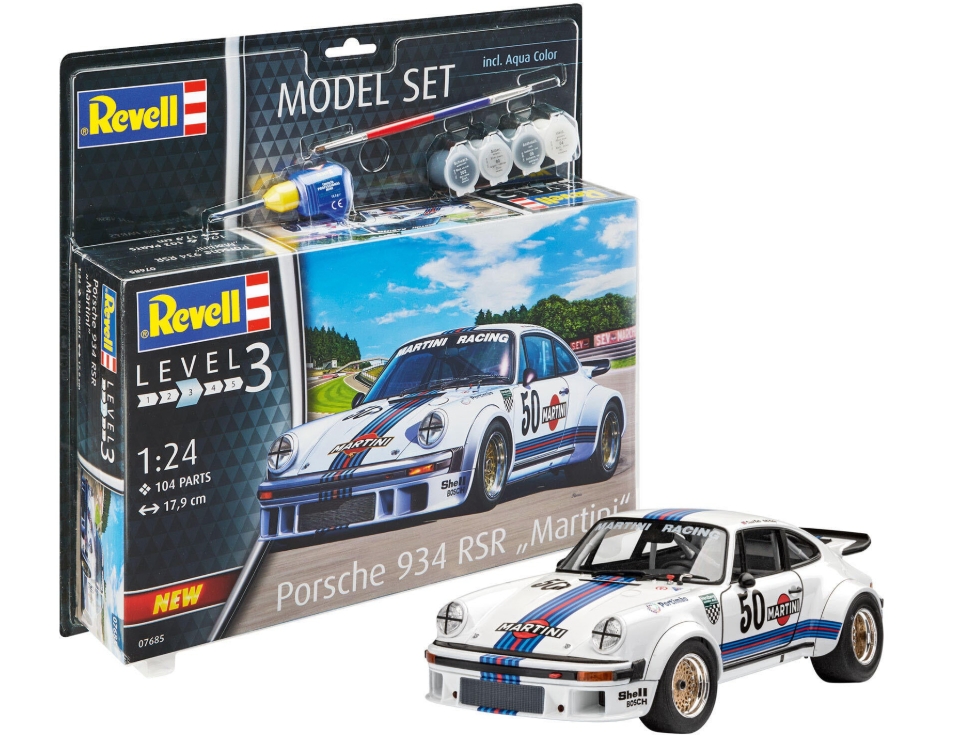 Revell model set Porsche 934 RSR.  Kit complet