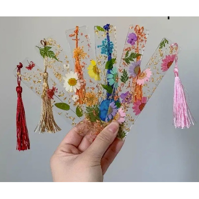 Semn de carte cu design floral