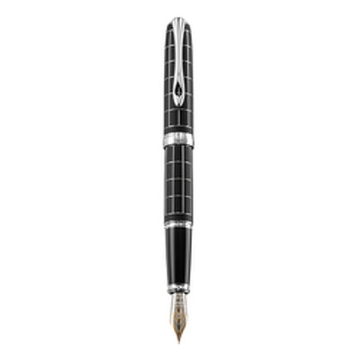 Stilou Diplomat Excellence A plus, cu penita M, aurita 14kt. - Rhomb Guilloche Lapis Black